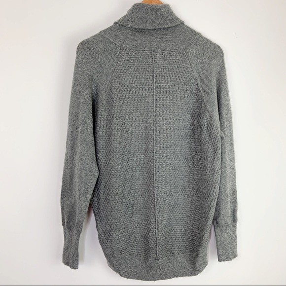 GAP Honeycomb Turtleneck Cozy Sweater Size Small - Picture 6 of 6